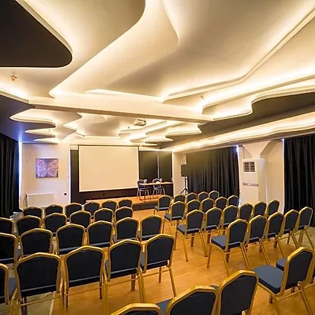 The Loft 3*